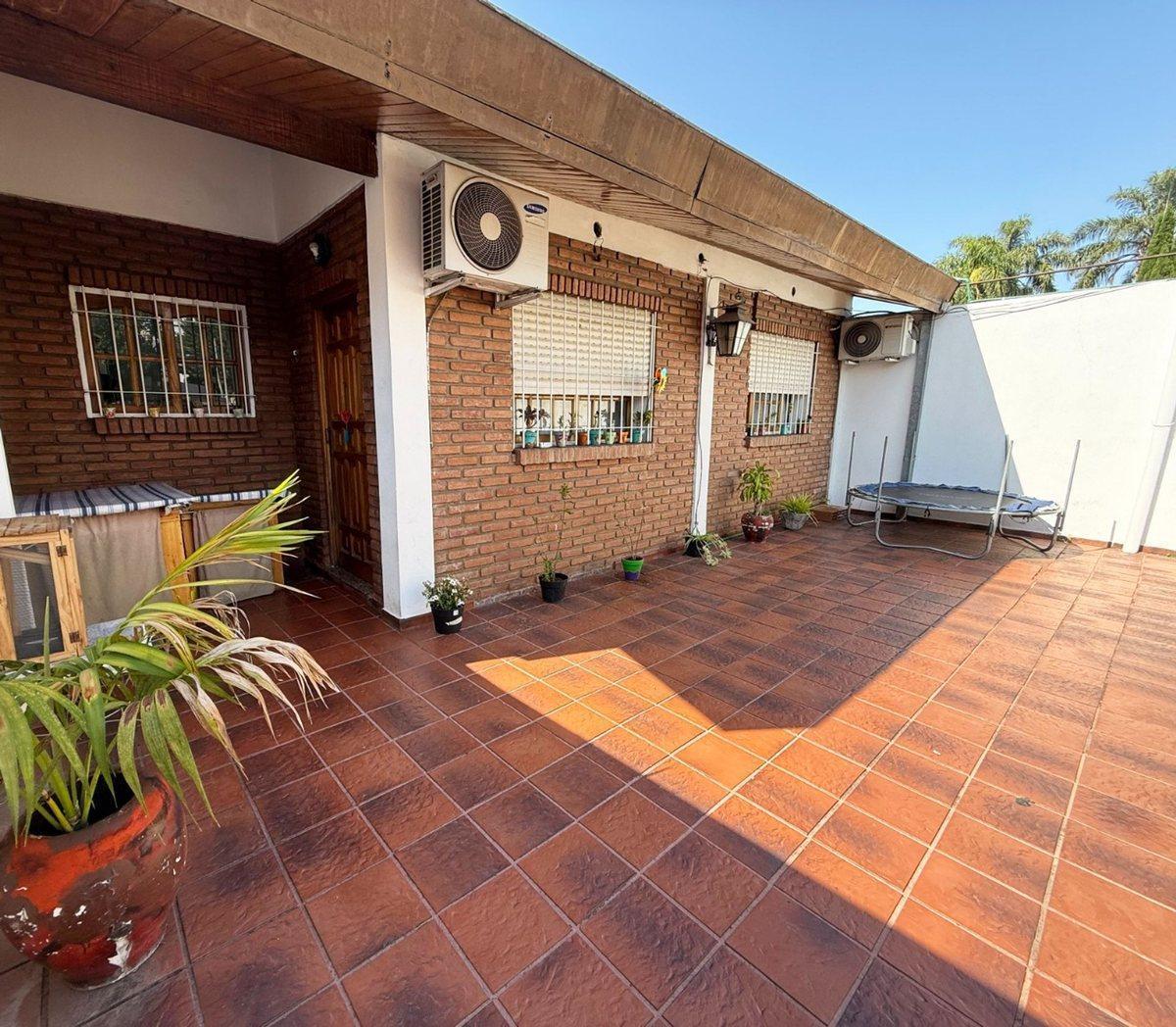 Foto de VENTA CASA 3 AMBIENTES LOTE PROPIO RAMOS MEJIA, imagen 3