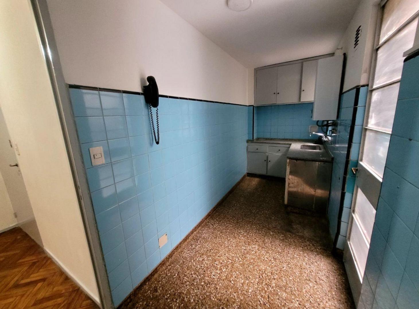 Foto de VENTA DPTO 4 AMBIENTES CON BAULERA - CABALLITO, imagen 2