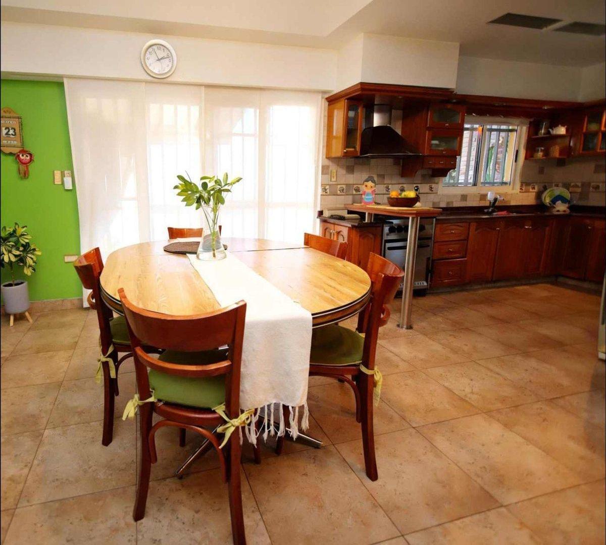 Foto de VENTA CASA 5 AMBIENTES RAMOS MEJIA, imagen 3