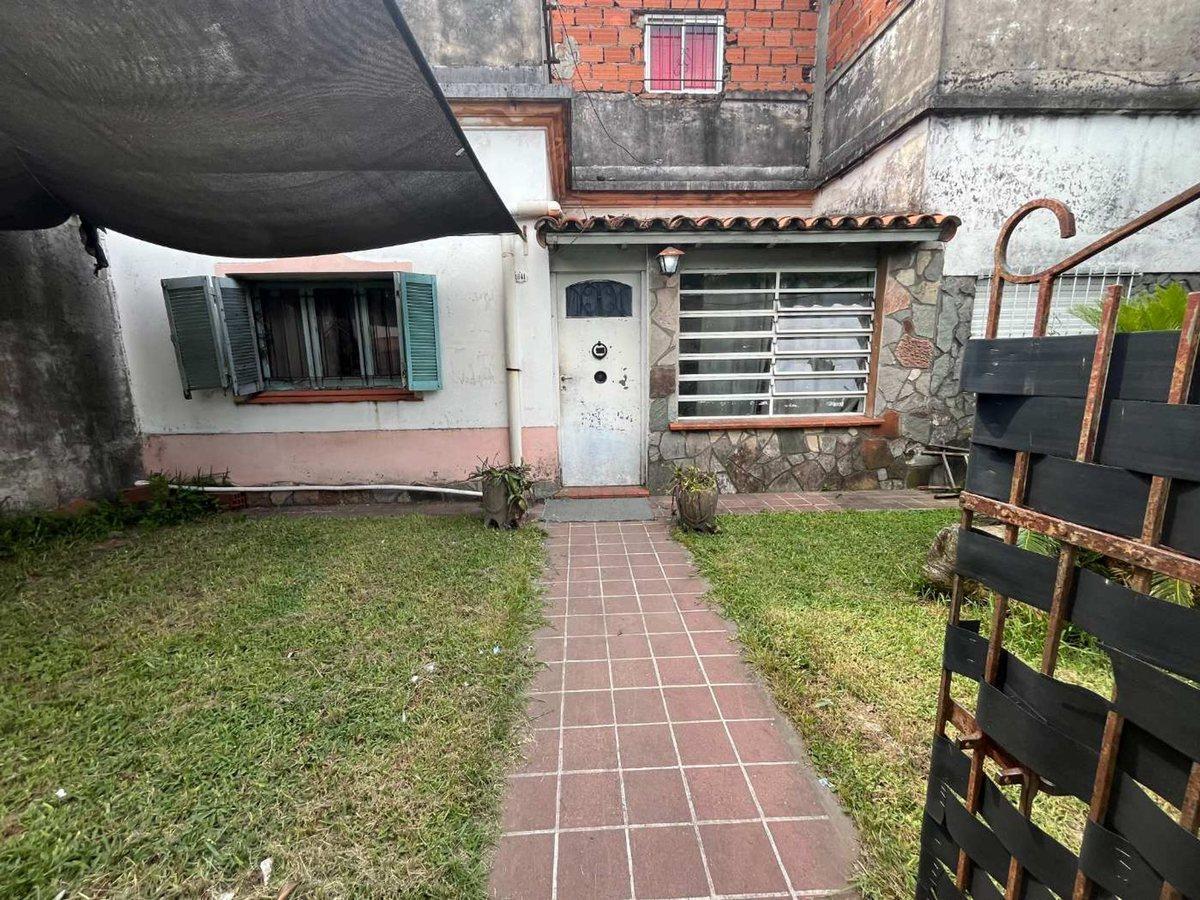 Foto de VENTA CASA 4 AMBIENTES EL PALOMAR, imagen 2