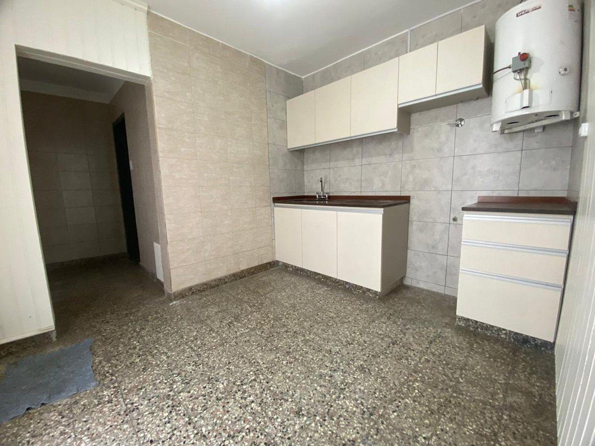 Foto de VENTA CASA 3 AMBIENTES EN TABLADA, imagen 2