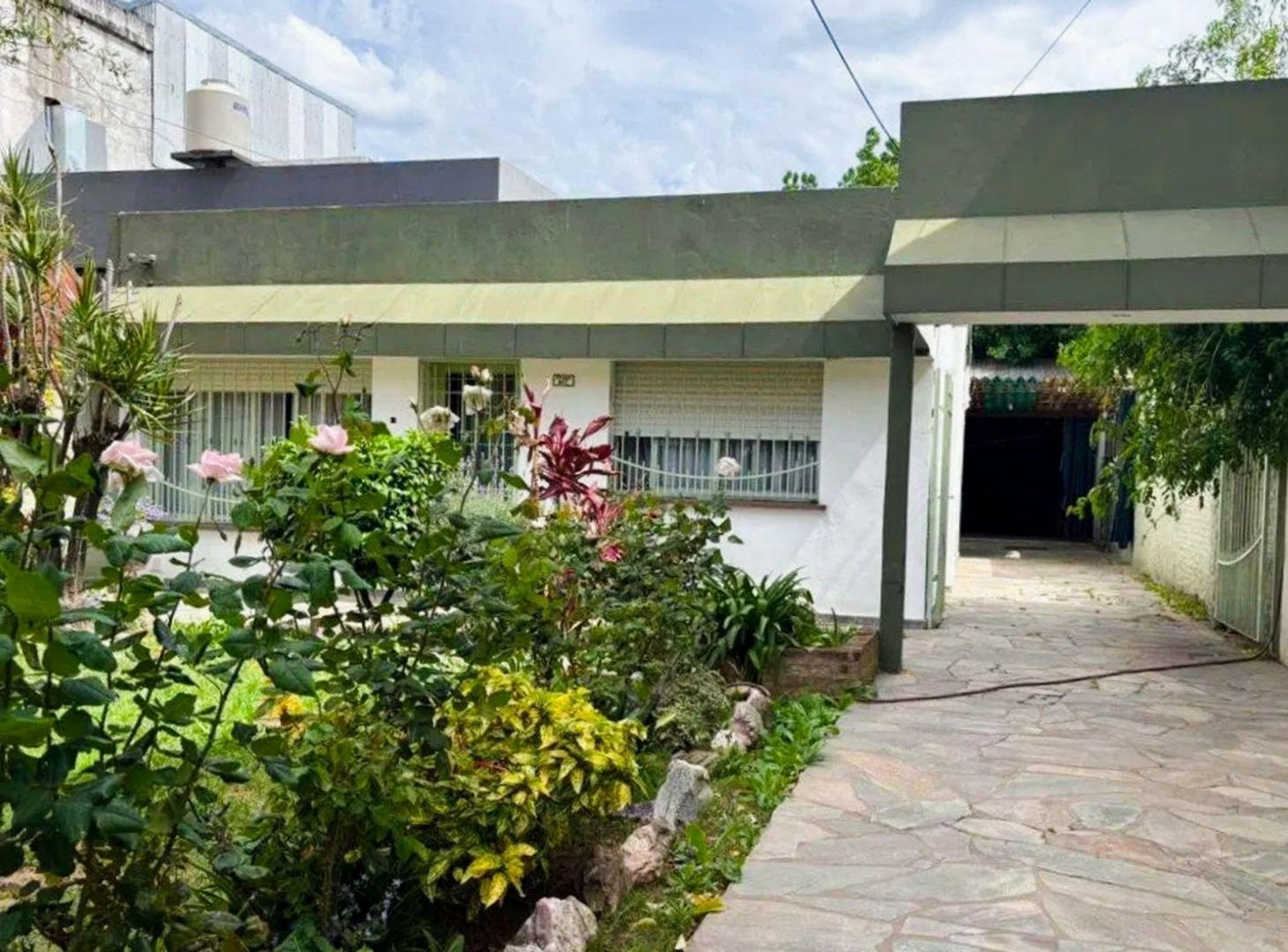 Foto de VENTA CASA AMERICANA 3 AMBIENTES CON GALPON, imagen 2