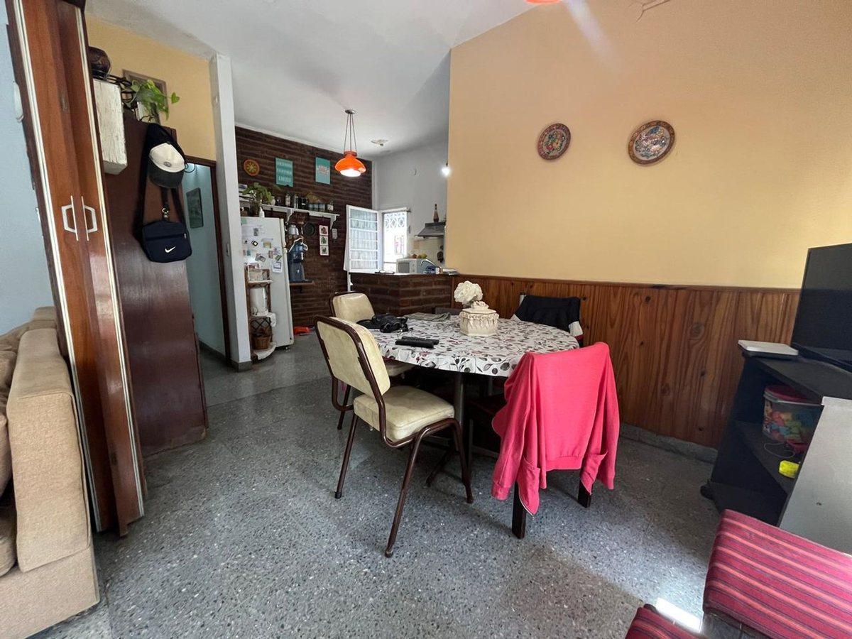 Foto de VENTA CASA 3 AMB VILLA LUZURIAGA ACEPTA PERMUTA, imagen 4