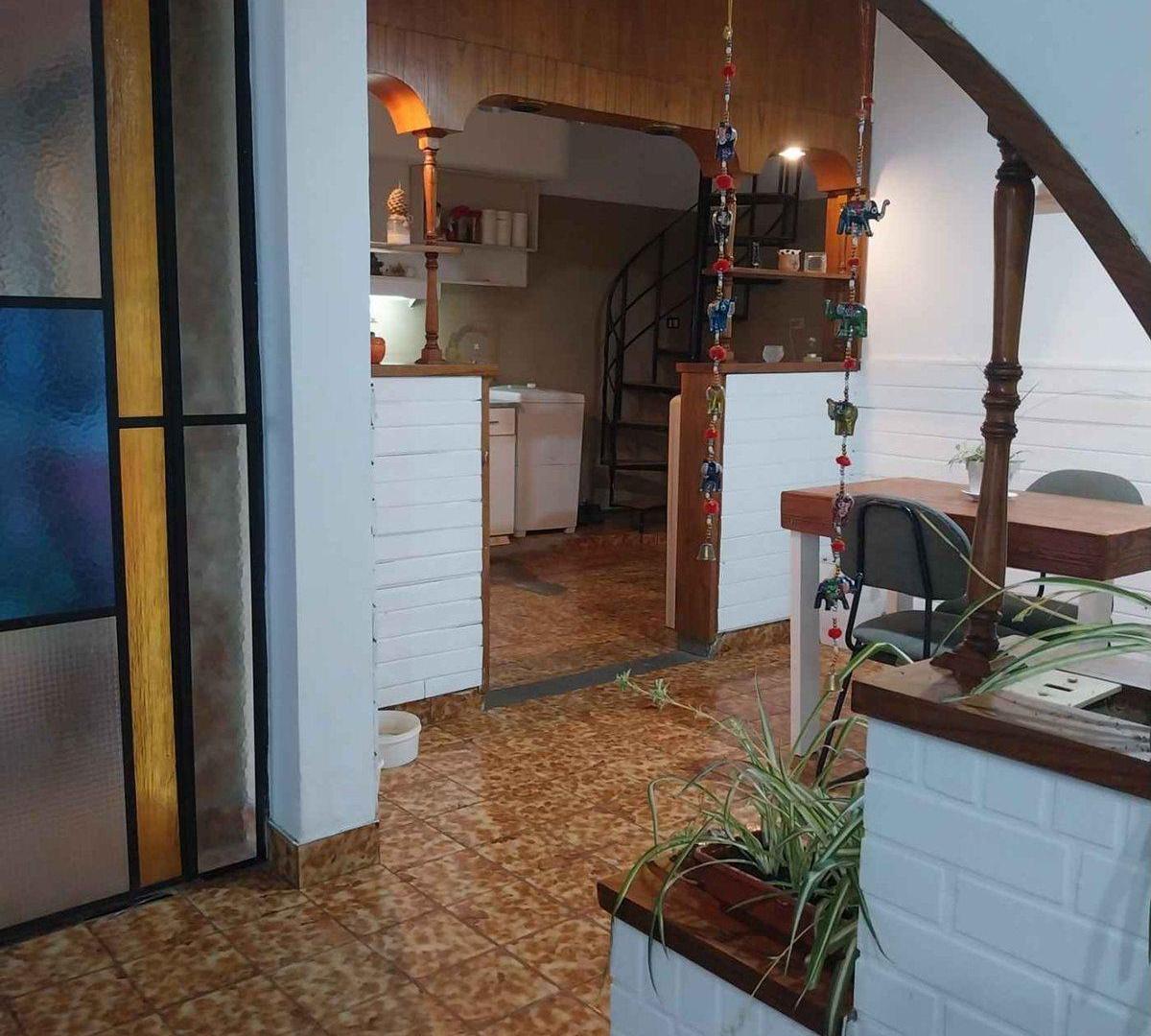 Foto de VENTA CASA 4 AMBIENTES RAFAEL CASTILLO, imagen 2