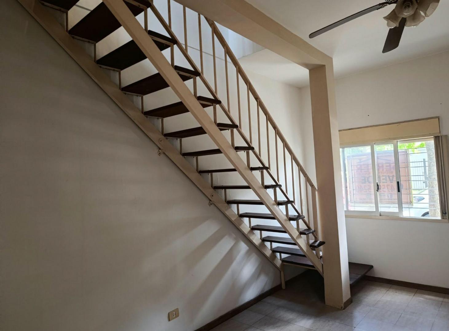 Foto de Venta PH Dúplex 3 Ambientes al Frente Caseros, imagen 1
