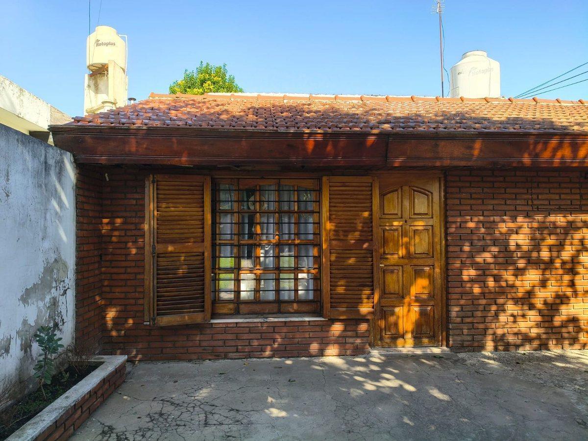 Foto de VENTA CASA 4 AMBIENTES MORON, imagen 1