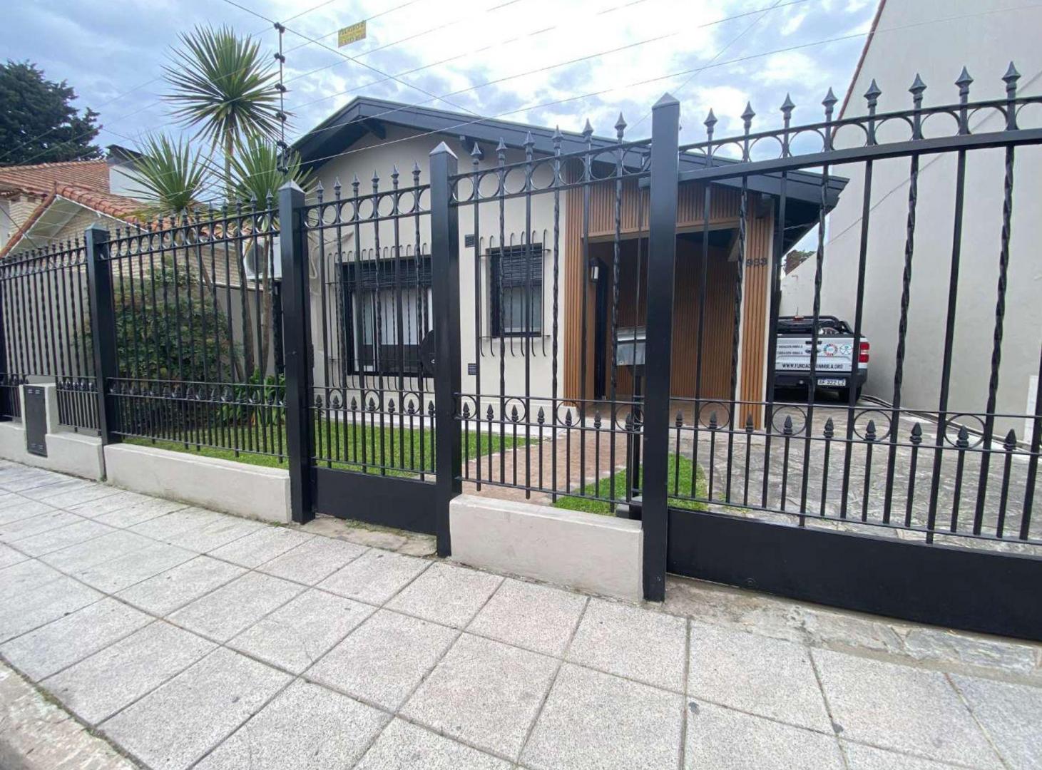 Foto de CASA EN VENTA 4 AMBIENTES CON QUINCHO Y PILETA, imagen 2