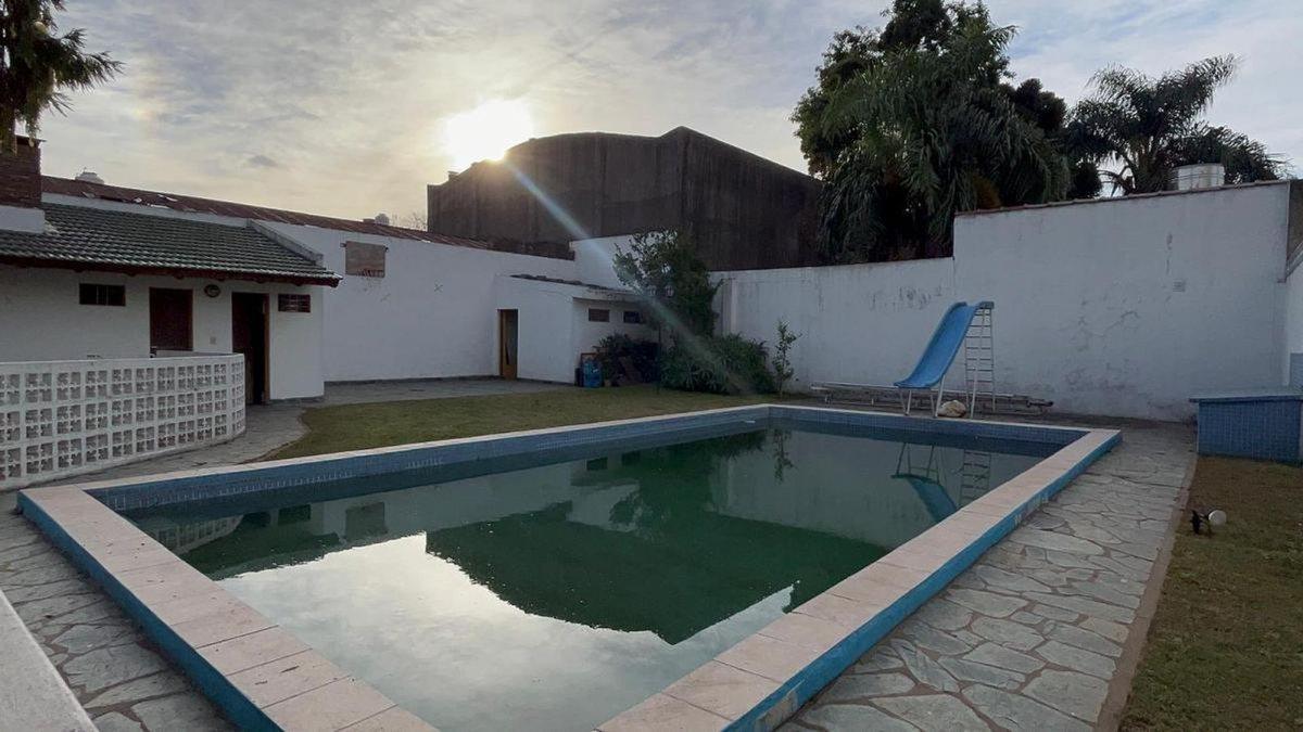 Foto de VENTA CASA 6 AMBIENTES VILLA SARMIENTO ACEPTA PERM, imagen 4