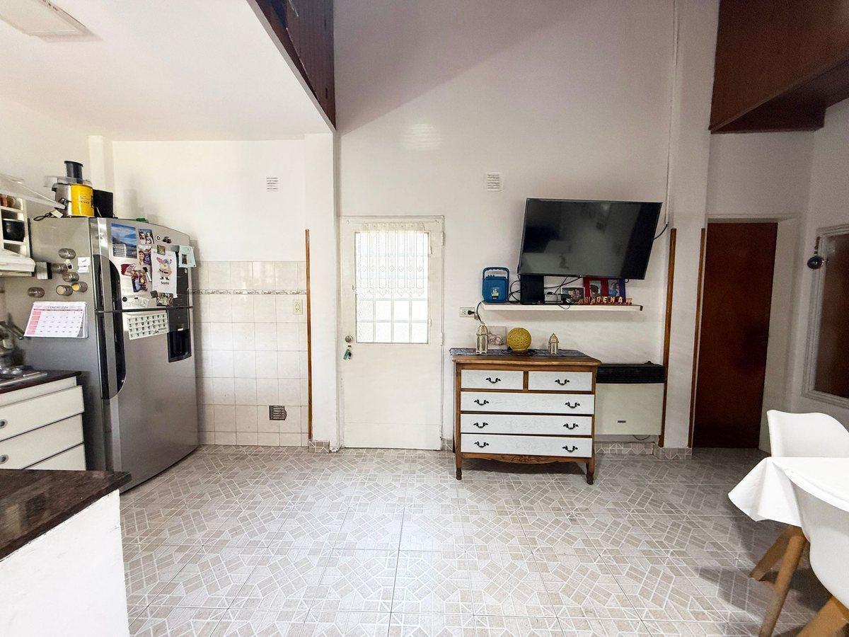 Foto de VENTA CASA 3 AMBIENTES LOTE PROPIO RAMOS MEJIA, imagen 3