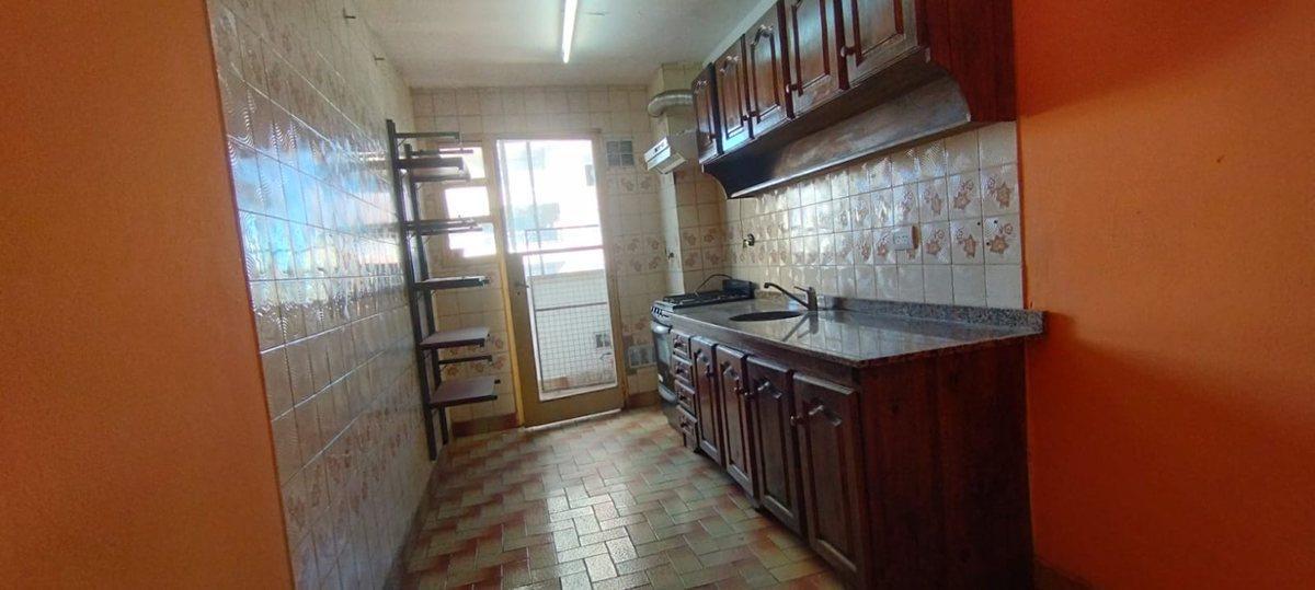 Foto de ALQUILER DE DEPARTAMENTO DE 4 AMB. RAMOS MEJIA, imagen 4