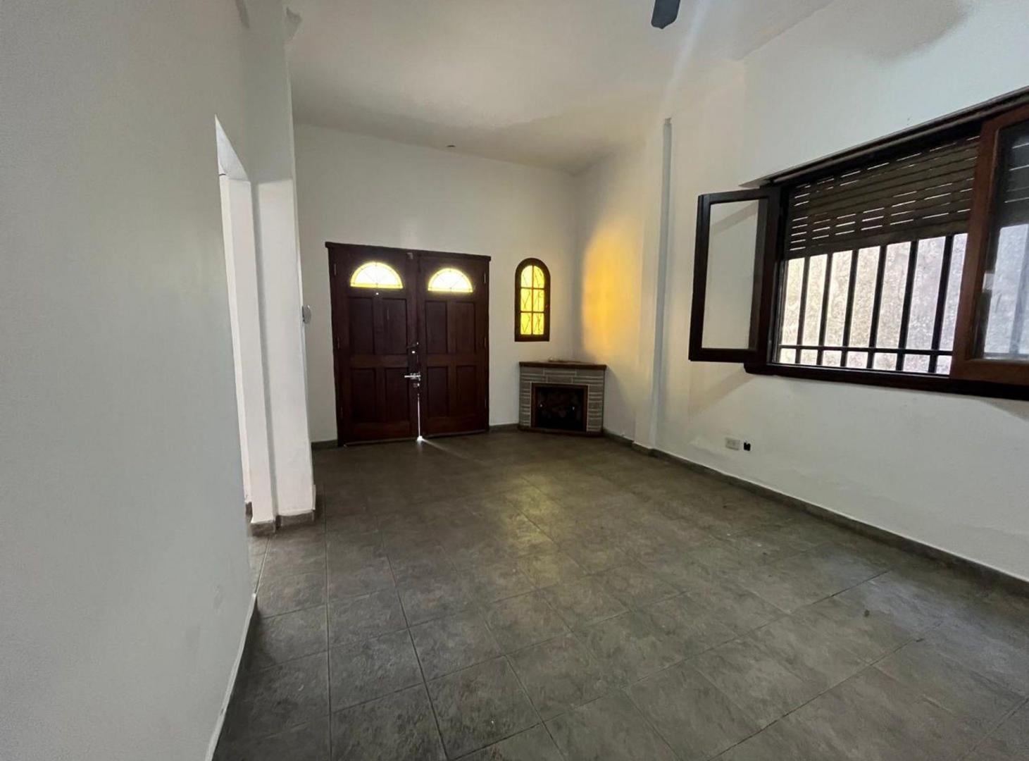 Foto de VENTA CASA 3 AMB RAMOS MEJIA A REFACCIONAR Y LOCAL, imagen 5