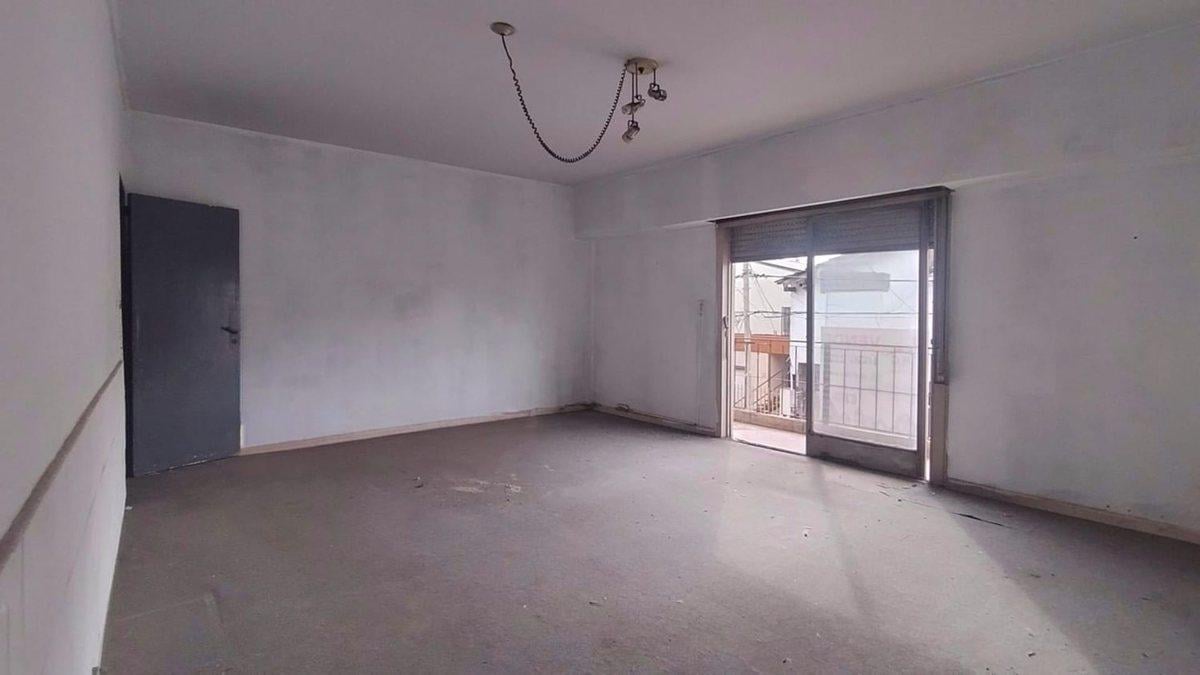 Foto de VENTA DE DEPARTAMENTO DE 3 AMBIENTES RAMOS MEJIA, imagen 1