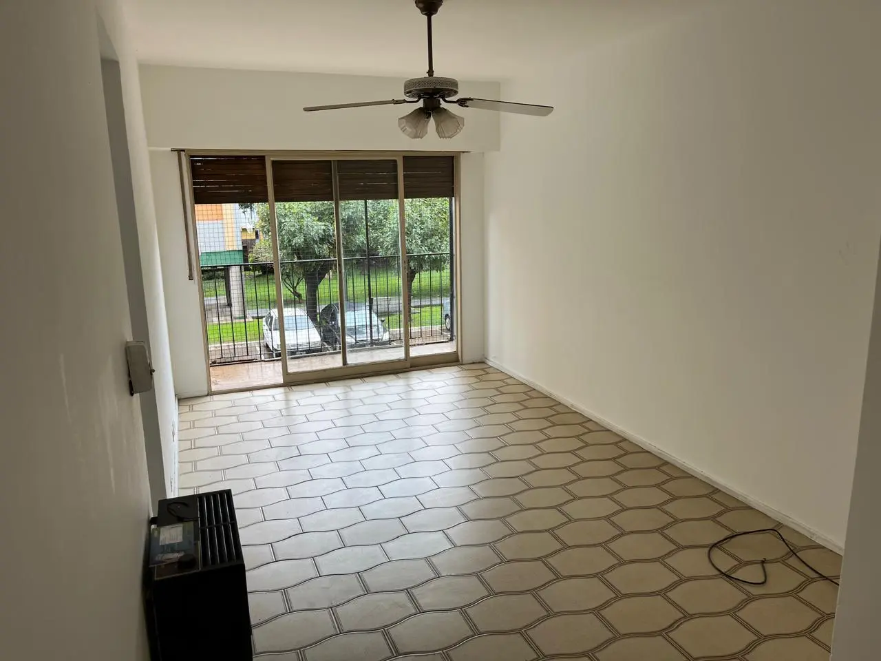 VENTA DPTO 4 AMB C/BALCÓN TAPIALES 3