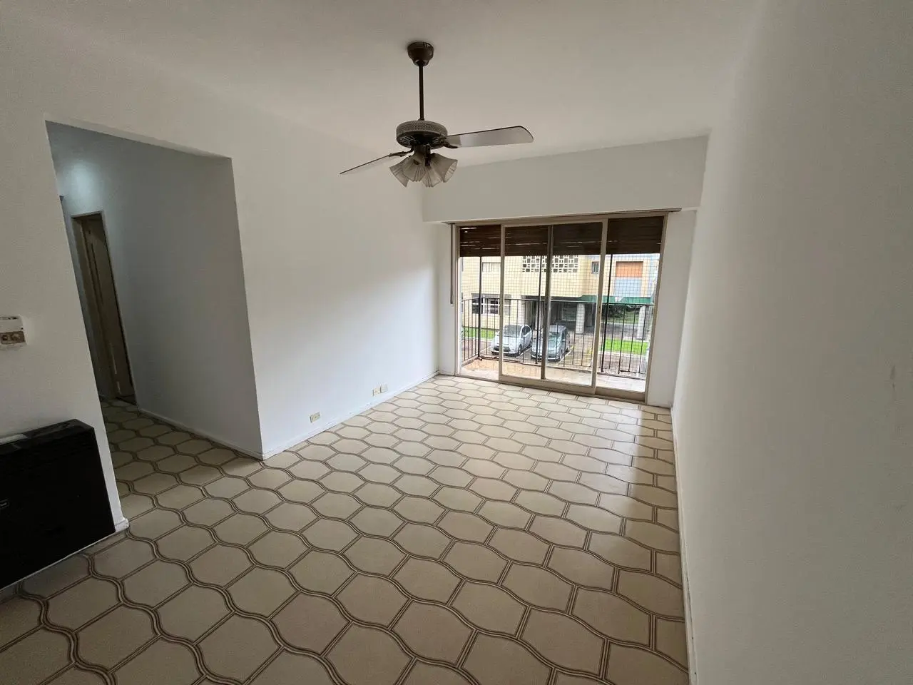 VENTA DPTO 4 AMB C/BALCÓN TAPIALES 4