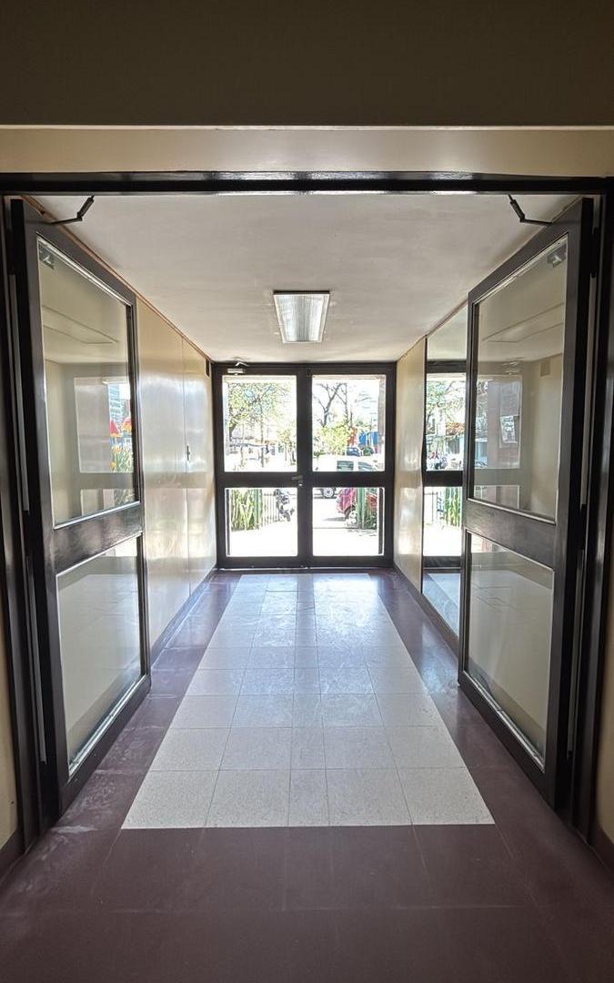 Foto de VENDE DEPARTAMENTO 3 AMBIENTES A RECICLAR EN SAAVEDRA, imagen 3