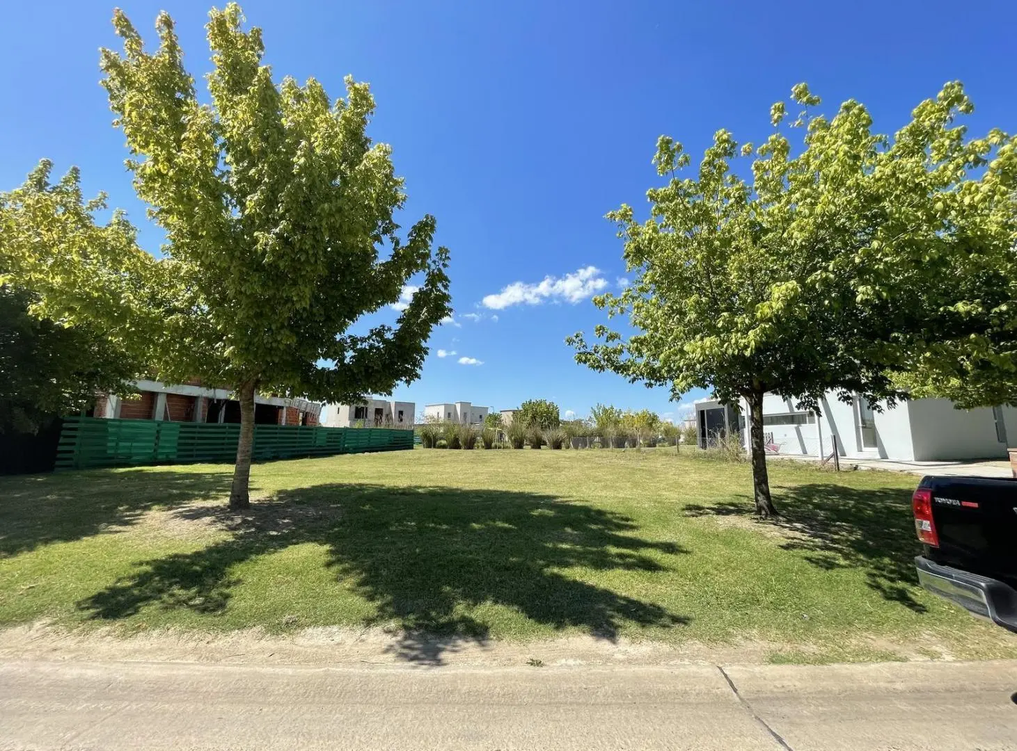 Venta lote 25 x 32 Puertos del Lago Barrio Acacias 3