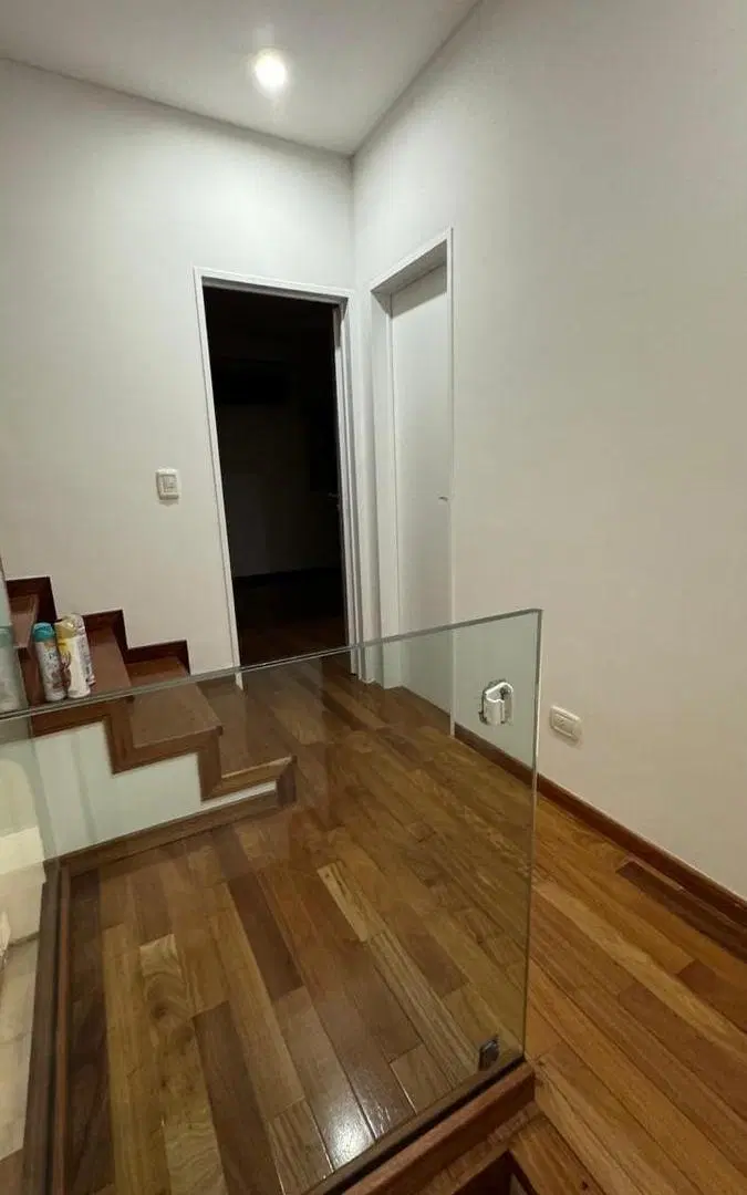 VENDE CASA 3 AMBIENTES EN 3 PLANTAS CON TRIPLE COCHERA TERRAZA Y PATIO 5