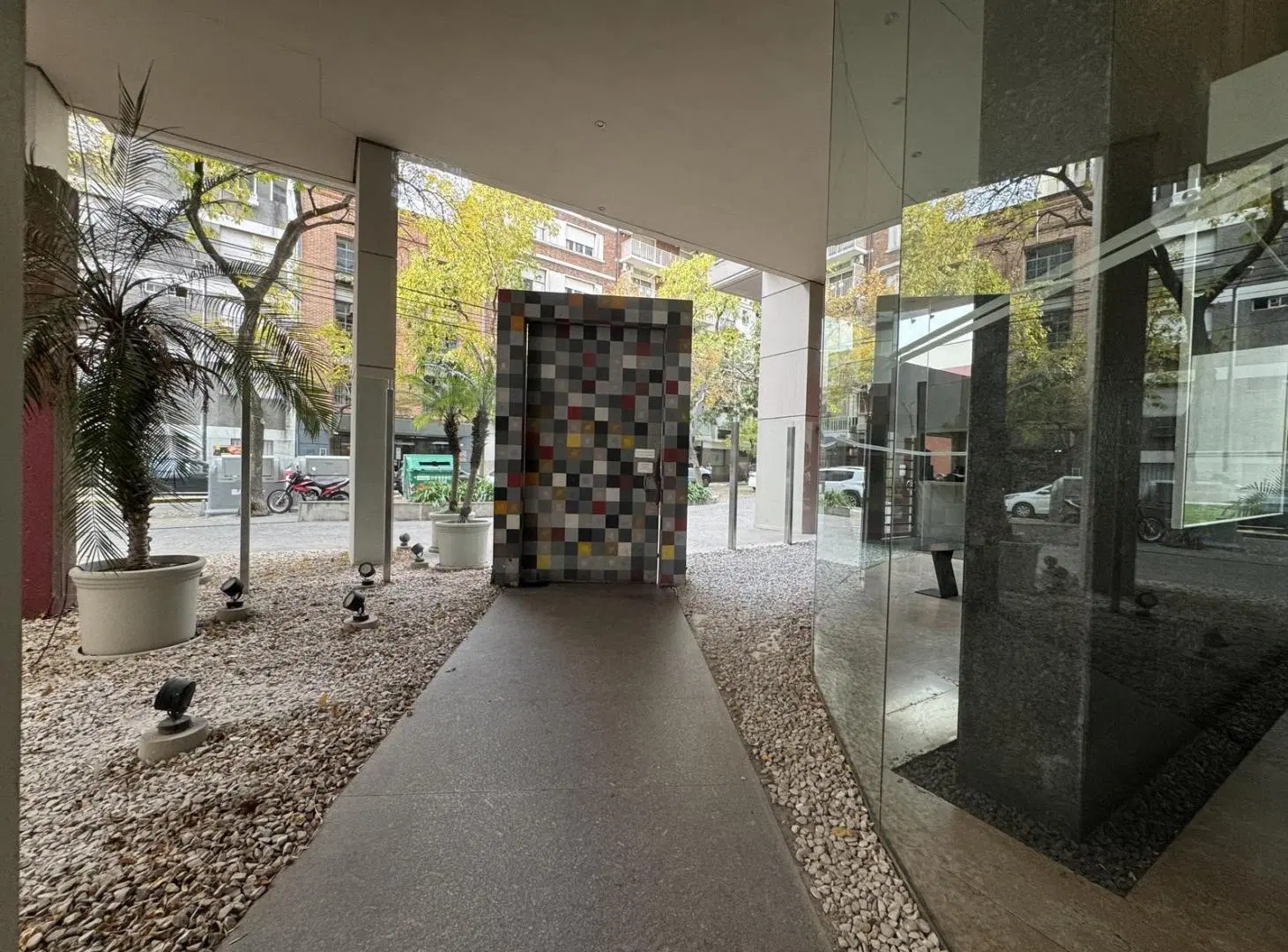VENDE DEPARTAMENTO 3 AMBIENTES CON COCHERA Y BAULERA RECOLETA 2