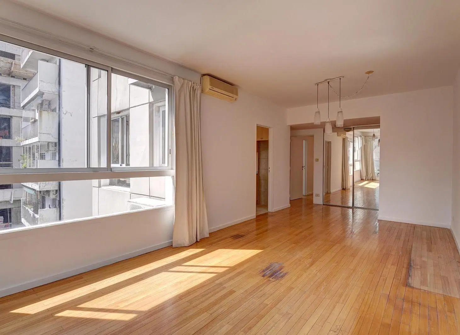 VENDE DEPARTAMENTO 3 AMBIENTES CON COCHERA Y BAULERA RECOLETA 4