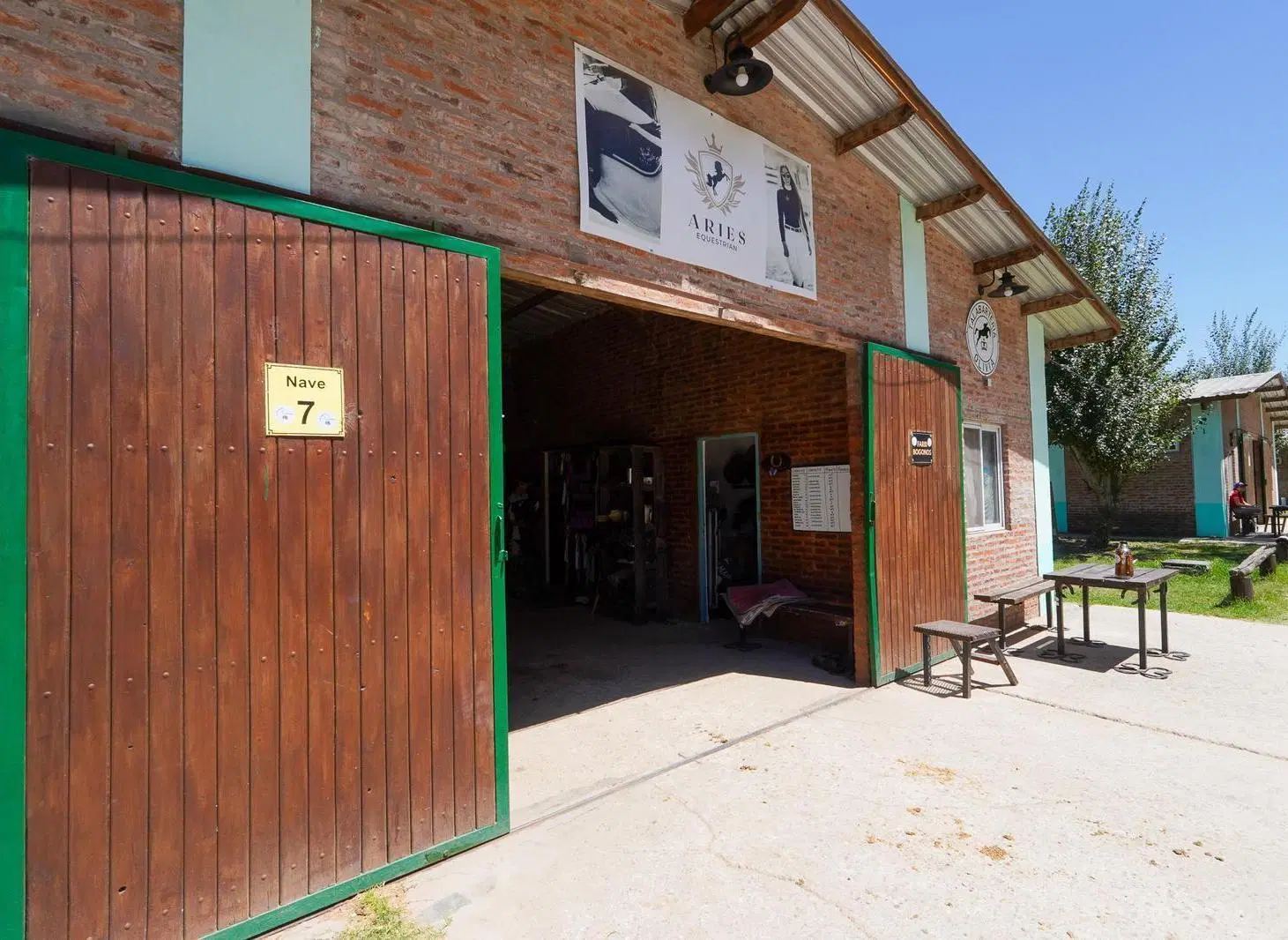 VENDE HIPICO DE 10 HECTAREAS EN FRANCISCO ALVAREZ MORENO 4