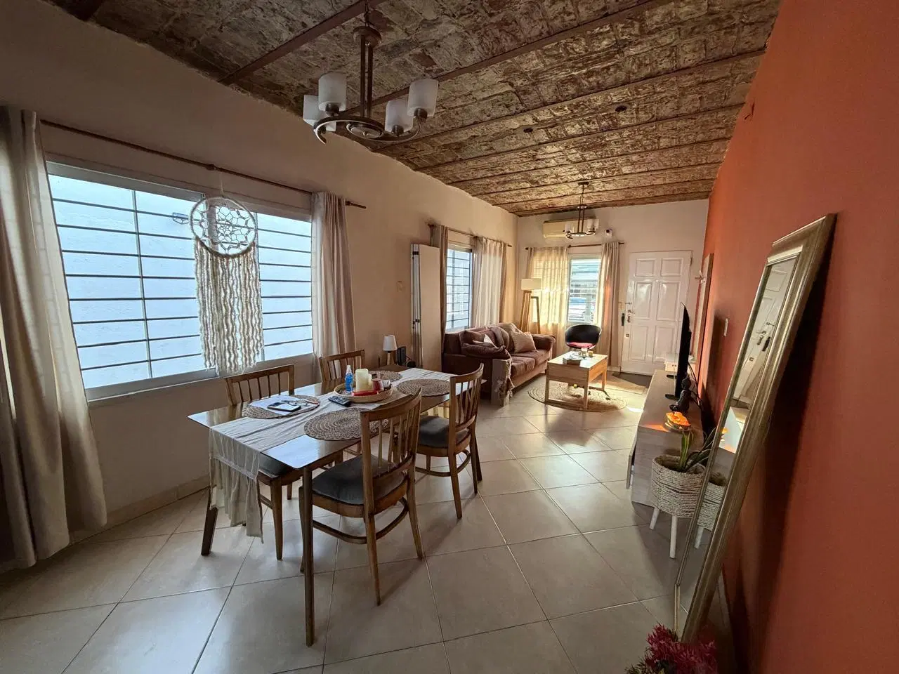 Casa en Villa Luzuriaga 2