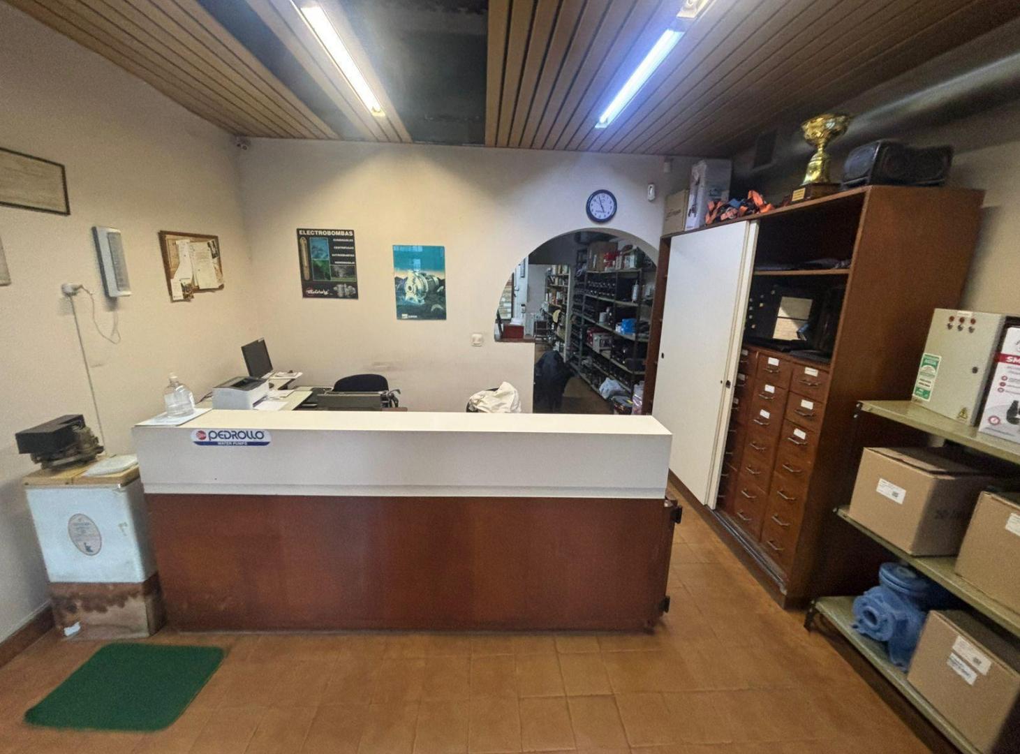 Foto de VENDE CASA A RECICLAR CON LOCAL COCHERA Y GALPON CABALLITO PARQUE CENTENARIO, imagen 4