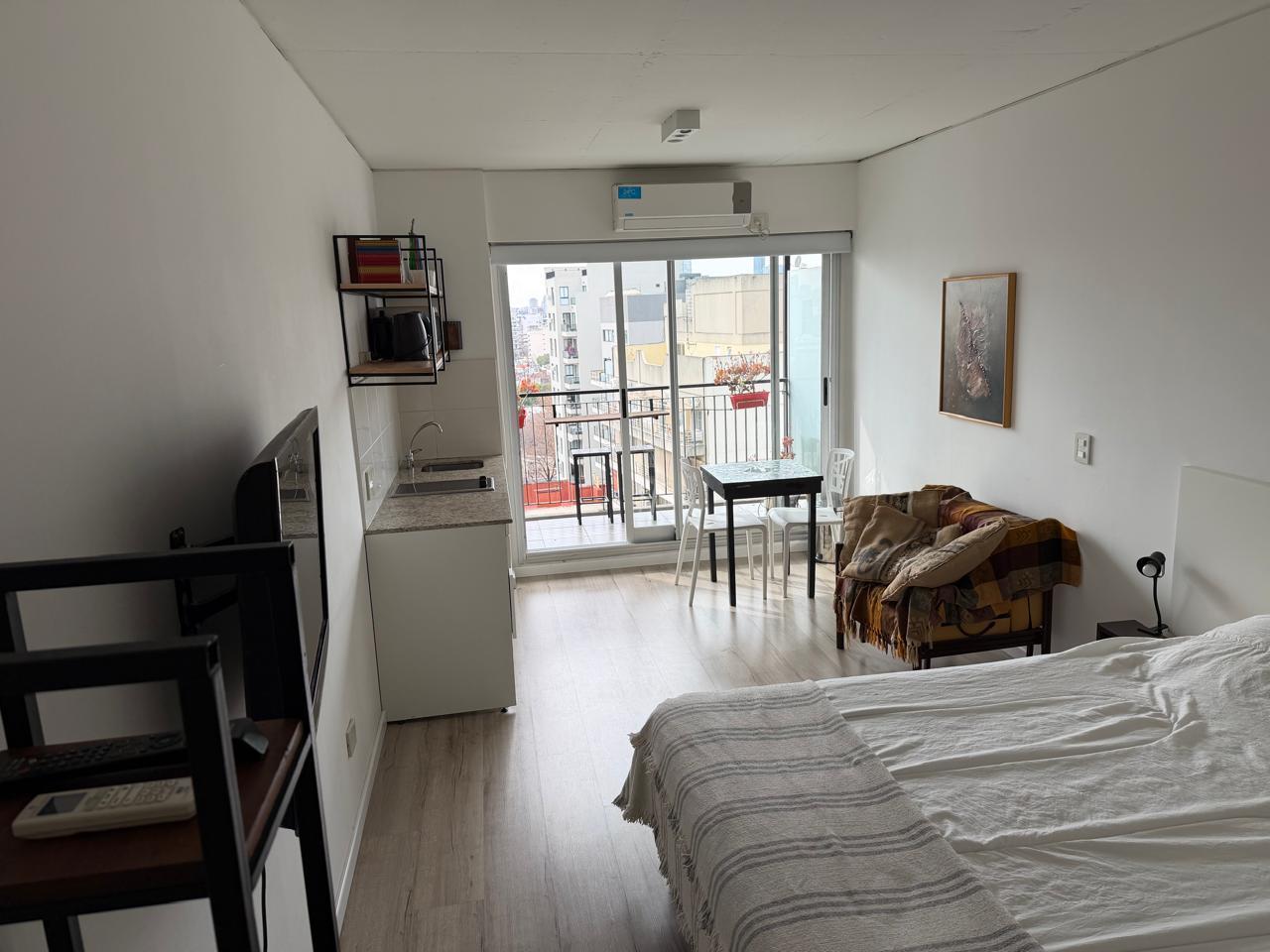 Foto de Alquiler monoambiente con balcón en Chacarita, imagen 2