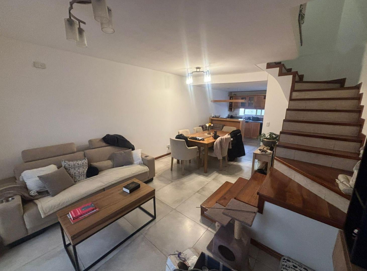 Foto de VENDE DUPLEX 3 AMBIENTES CON COCHERA DOBLE TERRAZA Y PATIO VILLA, imagen 3
