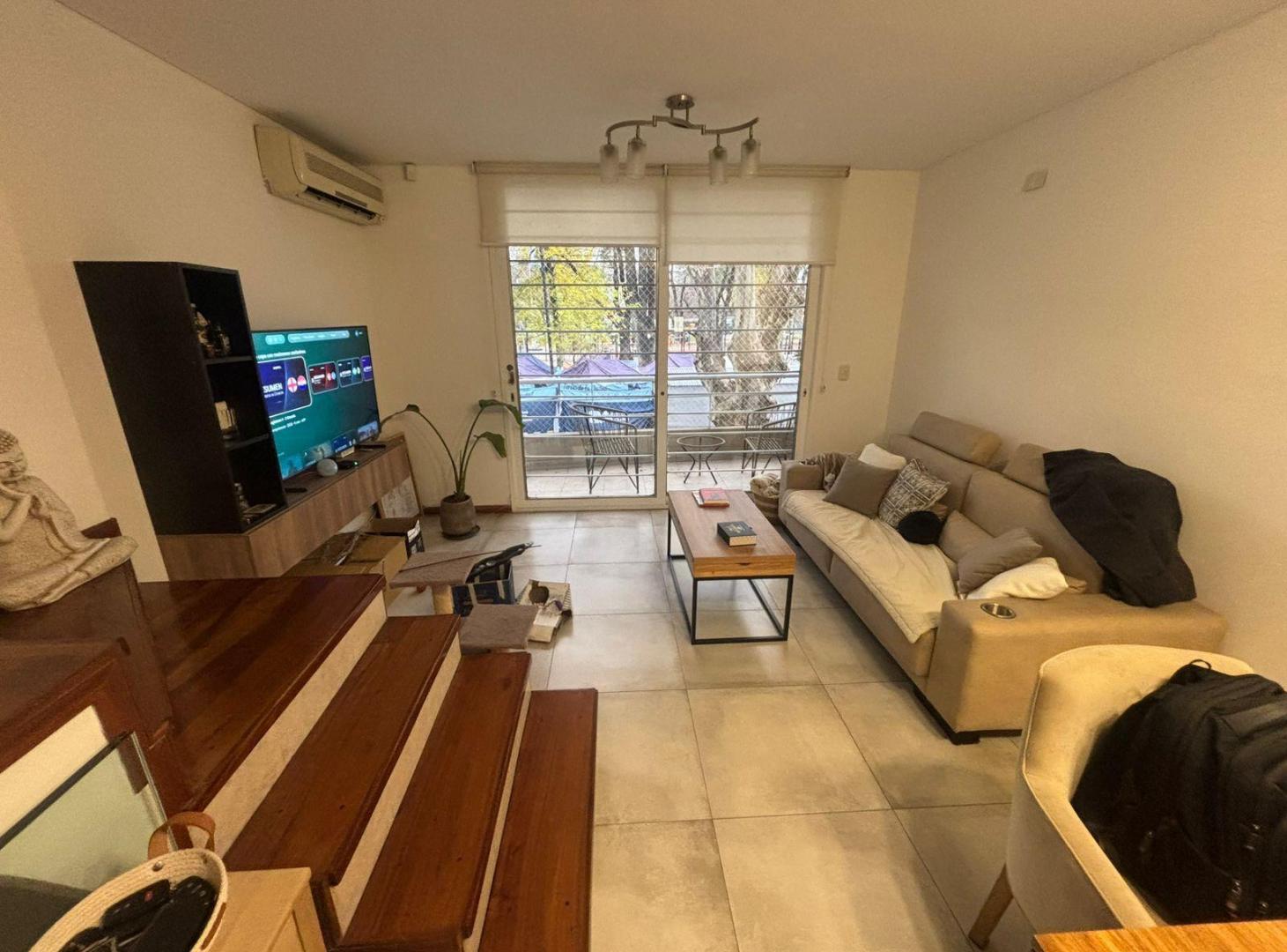 Foto de VENDE DUPLEX 3 AMBIENTES CON COCHERA DOBLE TERRAZA Y PATIO VILLA, imagen 2