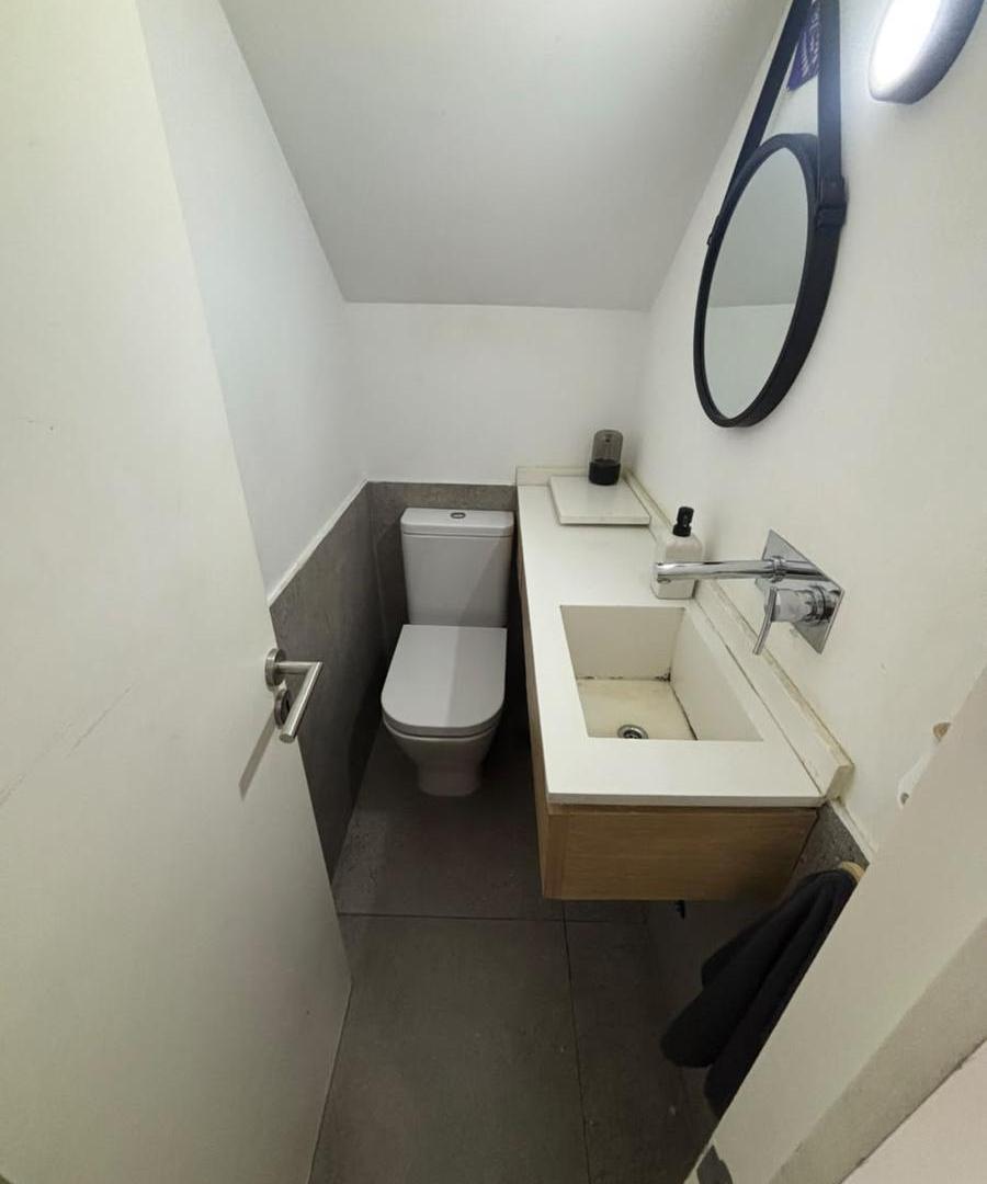 Foto de Vende Duplex 3 ambientes con jardín propio en caballito parque, imagen 2