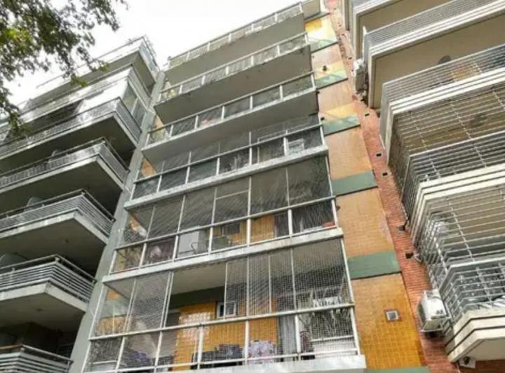 Hermoso monoambiente con balcón, cocina independiente con calefon y cocina nuevo 3