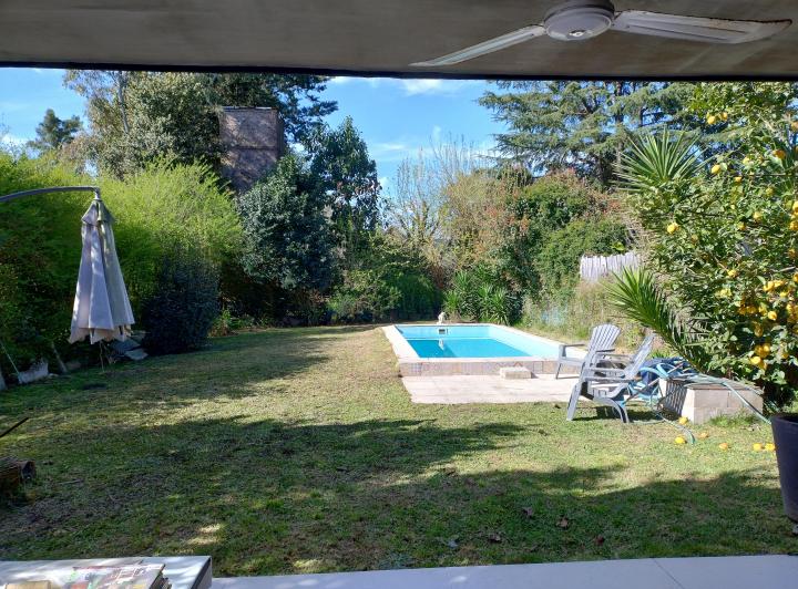 Alquilo Casa 4 amb, 3 baños,.jardín c/pileta, zona residencial 3