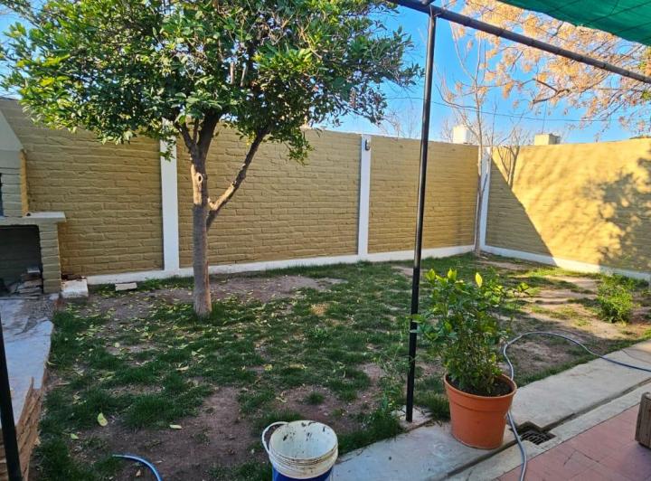 ALQUILO CASA LUJAN CENTRO 2