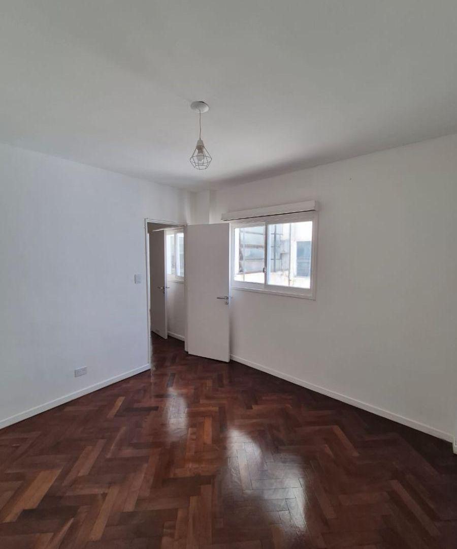 Foto de Departamento en alquiler en Balvanera, Sarmiento al 2100, imagen 3