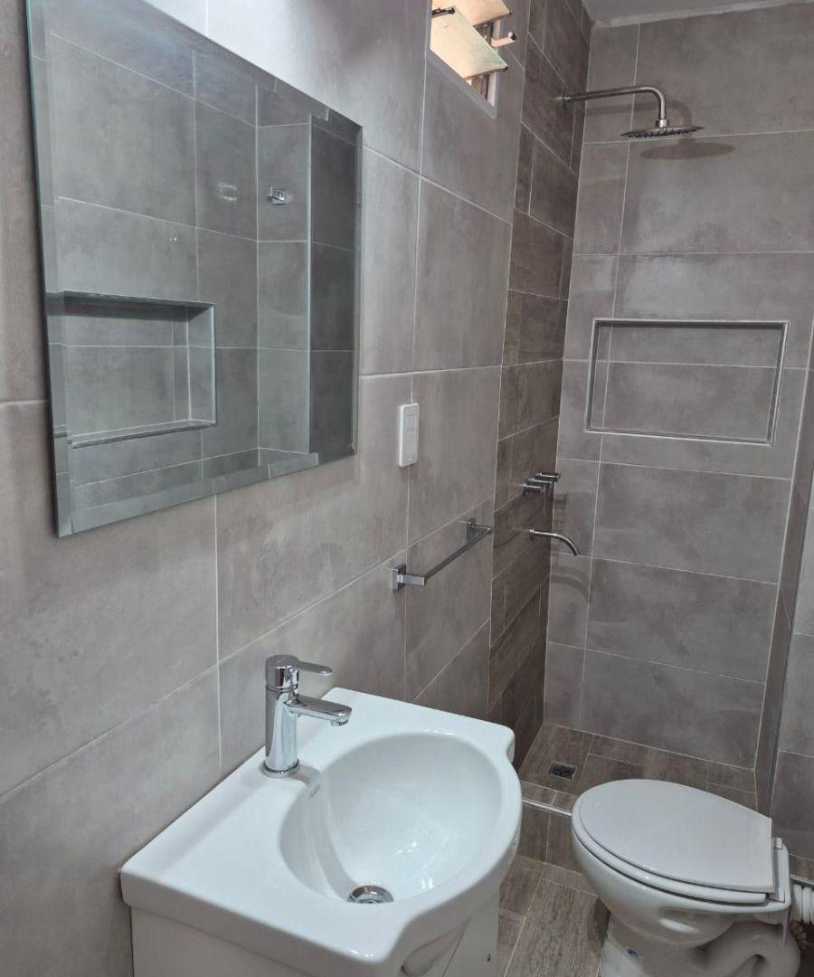 Foto de Departamento en alquiler en Balvanera, Sarmiento al 2100, imagen 1