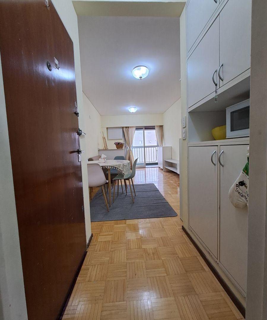 Foto de DEPARTAMENTO 3 AMBIENTES CON COCHERA - BALVANERA - MUY LUMINOSO - APTO, imagen 1