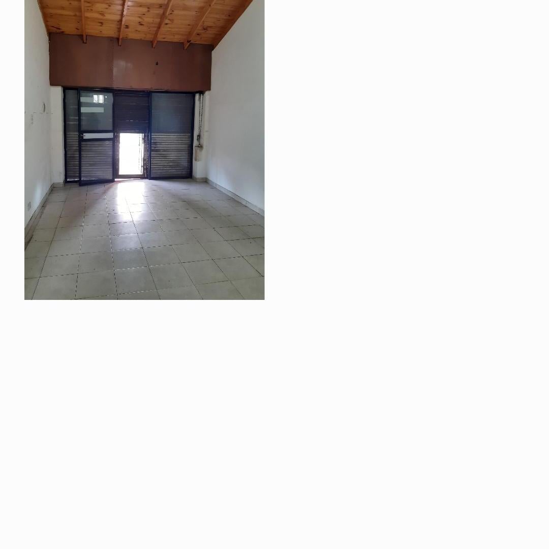 Foto de LOCAL MUY BUENA UBICACIÓN, imagen 2