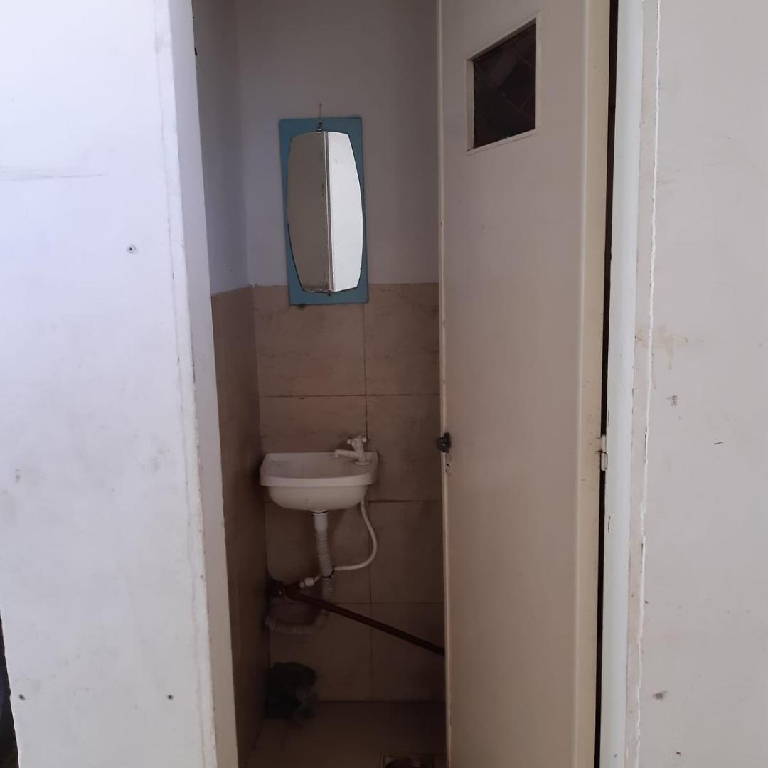 Foto de LOCAL MUY BUENA UBICACIÓN, imagen 5