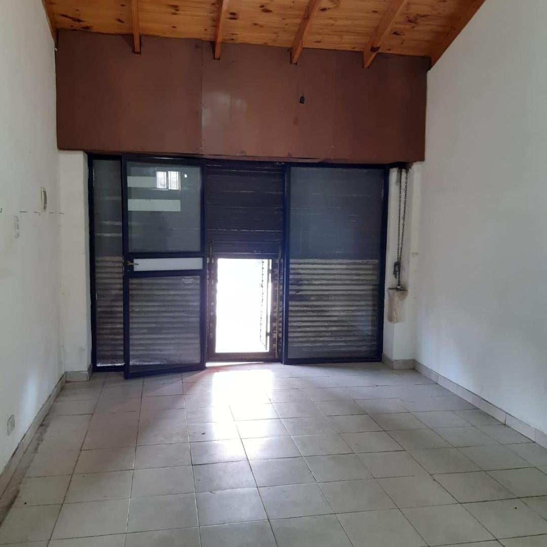 Foto de LOCAL MUY BUENA UBICACIÓN, imagen 4