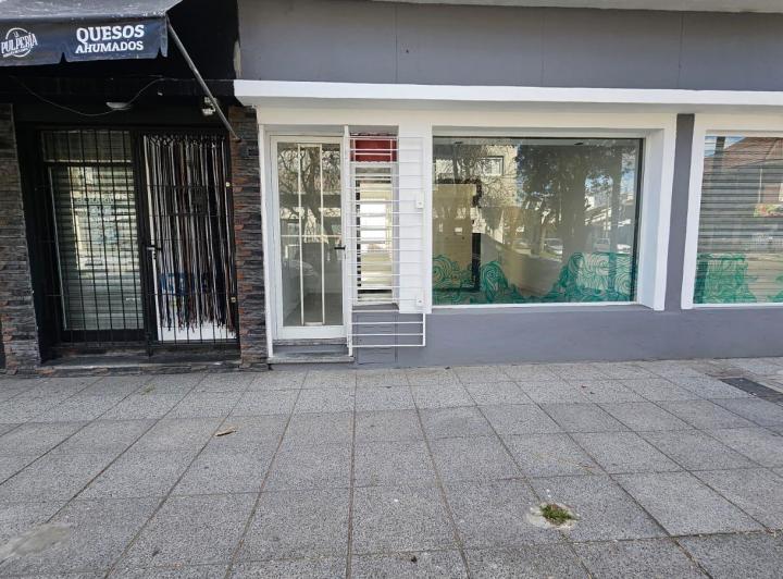 LOCAL COMERCIAL EXCELENTE UBICACION 1