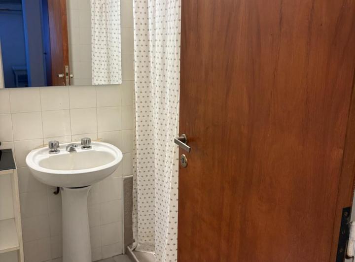 Dueño alquila departamento de 1 dormitorio amoblado y equipado para 2 personas. 4