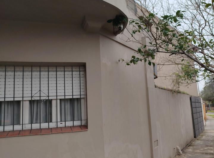 Casa 4 ambientes reciclada a nuevo terraza patio garage amoblada o no 1