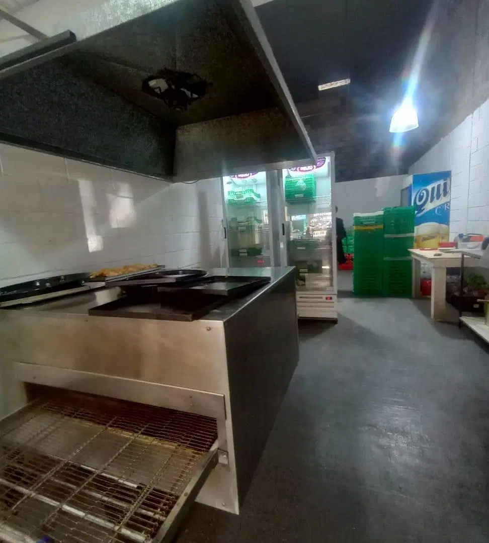 Local comercial de 60 m² en alquiler en Constitución 2
