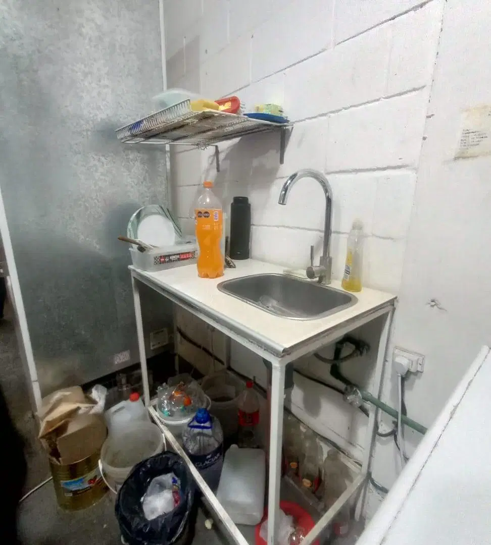 Local comercial de 60 m² en alquiler en Constitución 4