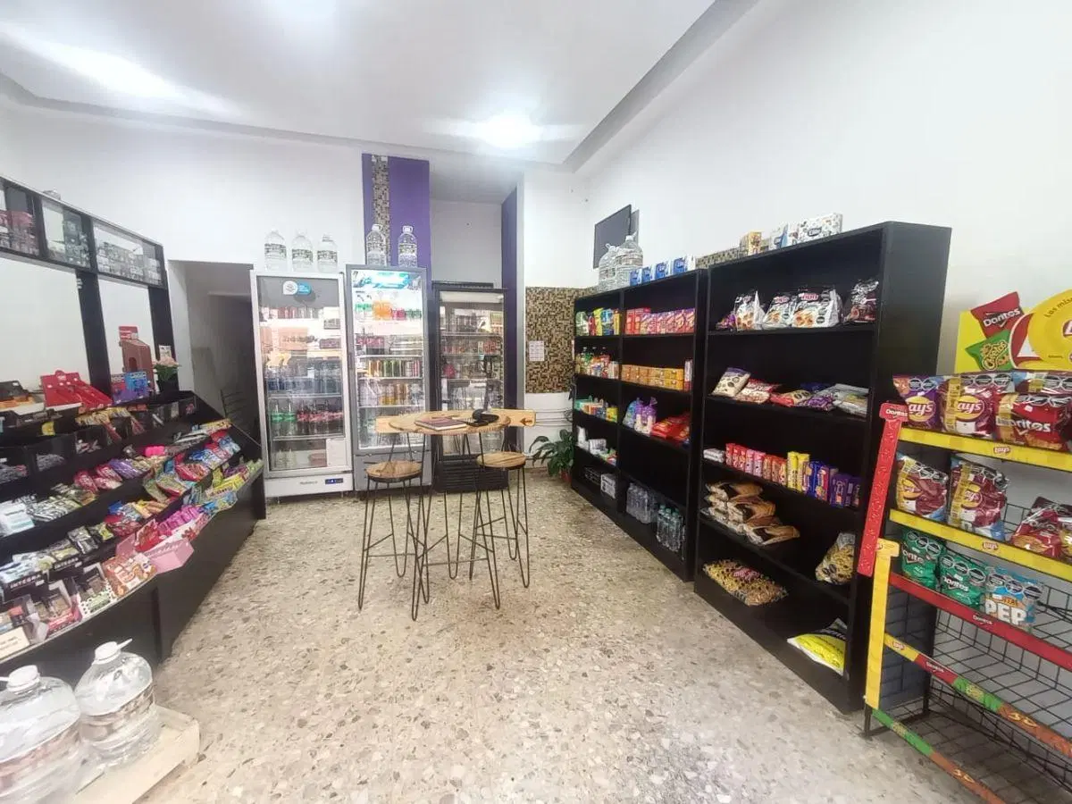 VENDO LOCAL COMERCIAL EN TRIBUNALES 4