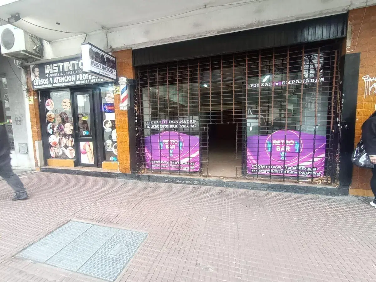 ALQUILO LOCAL COMERCIAL EN CONSTITUCION EXCELENTE UBICACION 3