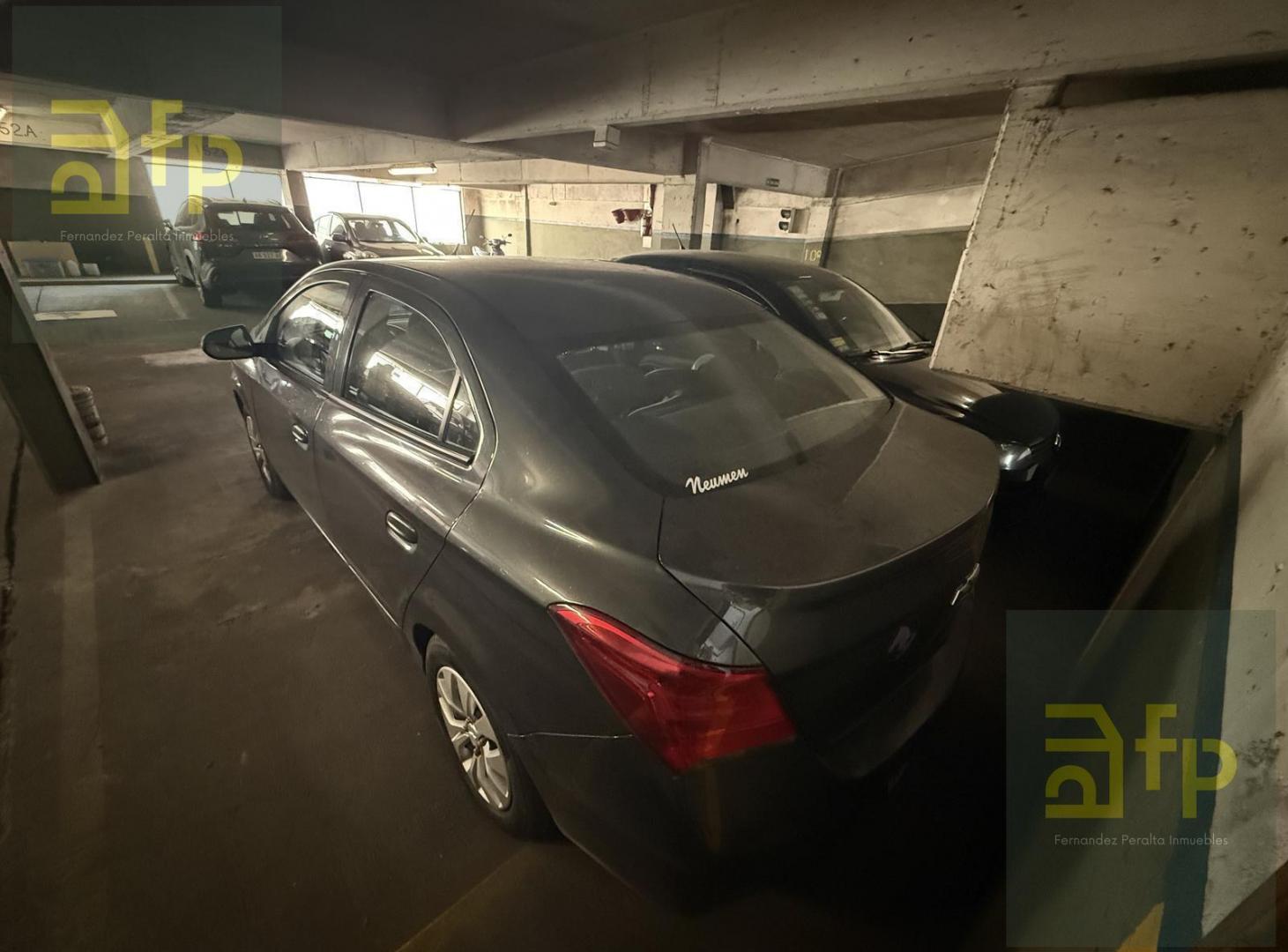 Foto de Cochera amplia en edificio de cocheras, Amenábar entre Virrey Olaguer y, imagen 3
