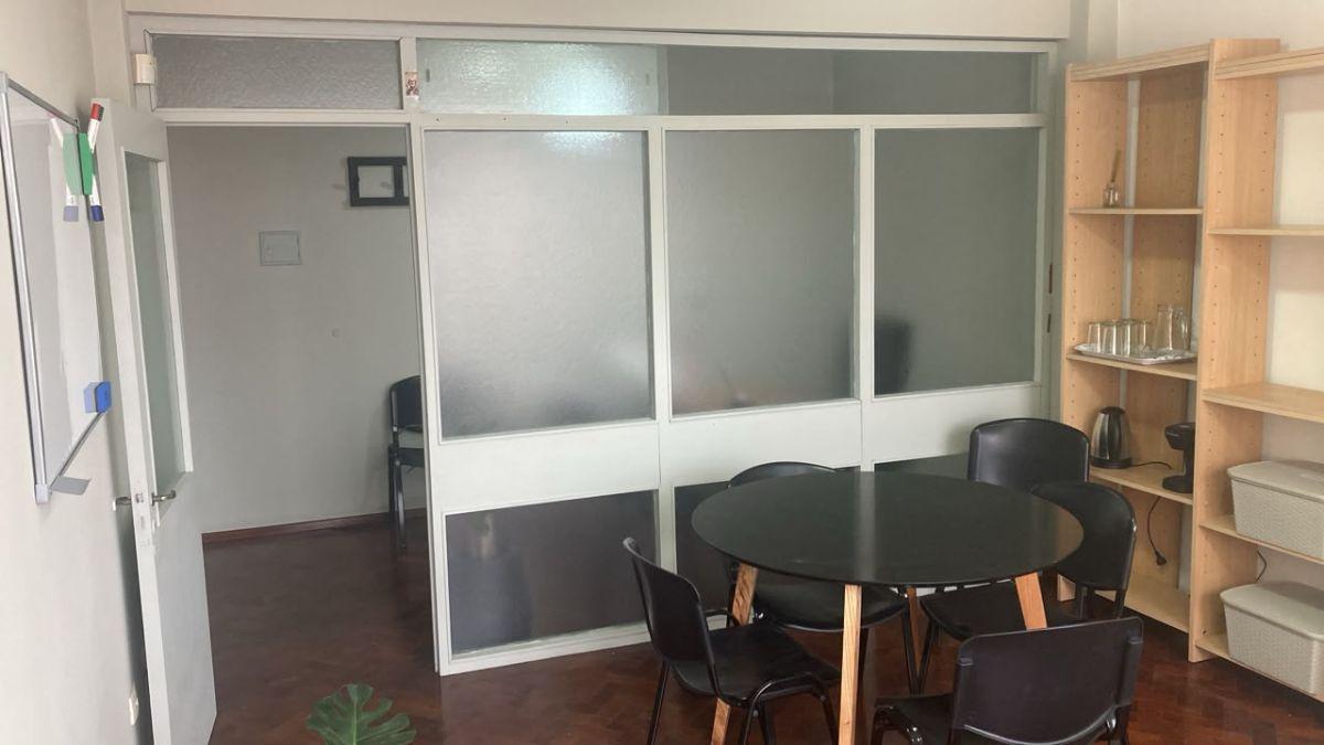 Foto de Oficina comercial de 25 m² en alquiler en Centro amueblado, imagen 1