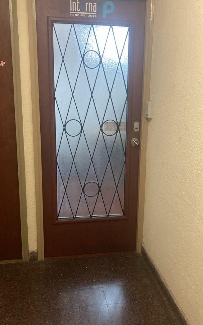 Foto de Oficina comercial de 25 m² en alquiler en Centro amueblado, imagen 4