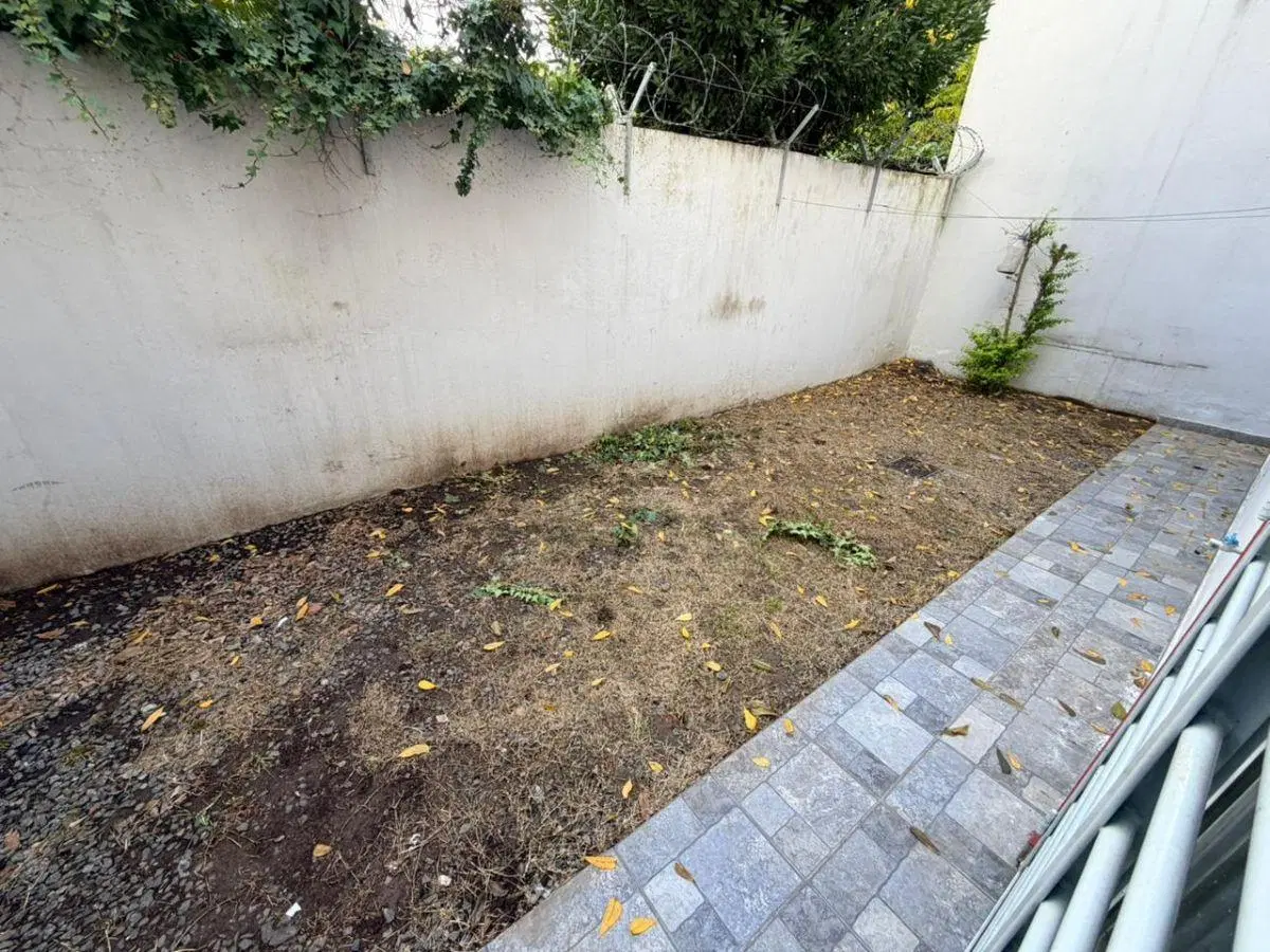 Alquiler departamento 3 ambientes Luis Guillon con cochera 5